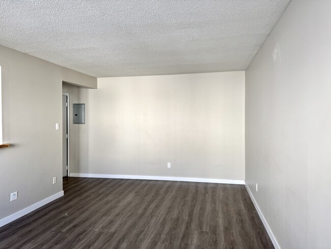 Photo - 10724-10105 105 St NW Unit 305