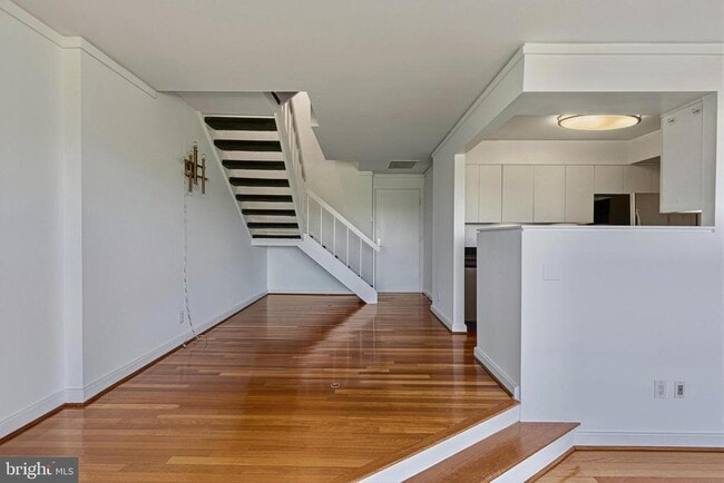 Photo - 2501 M St NW Unit 722