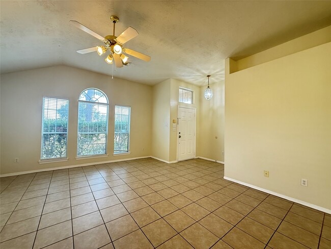 Building Photo - 6035 Settlers Village Dr