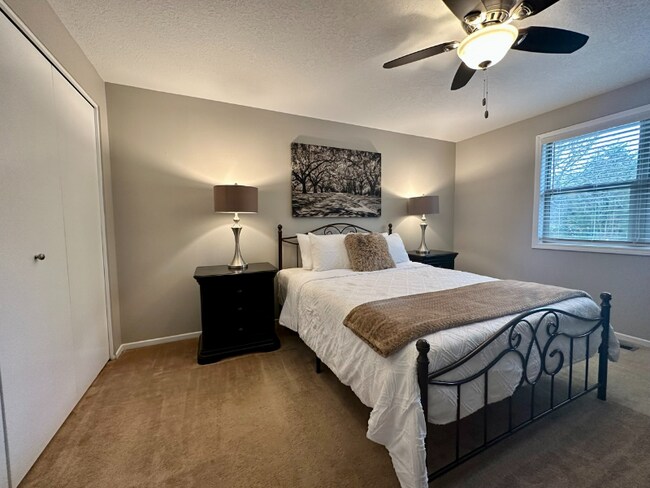 Photo - 12245 SW Ann Ct Unidad 2