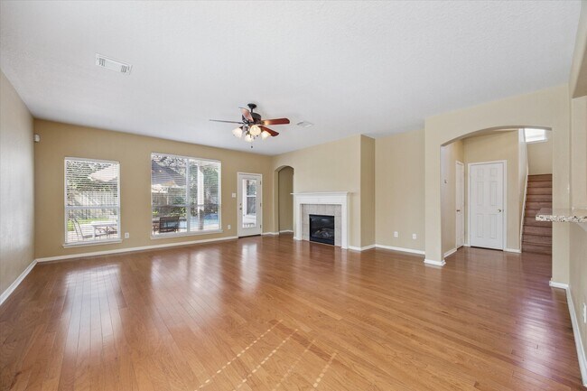 Photo - 19010 Country Square Dr