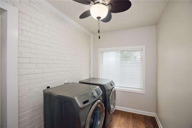 Photo - 1235 Beechview Dr SE