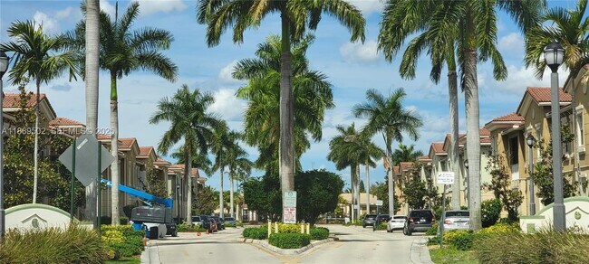 Building Photo - 5923 Manchester Way