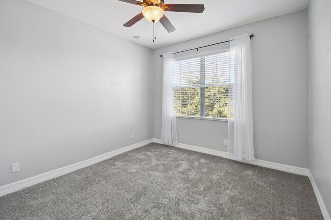 Photo - 531 Hedgewood Dr