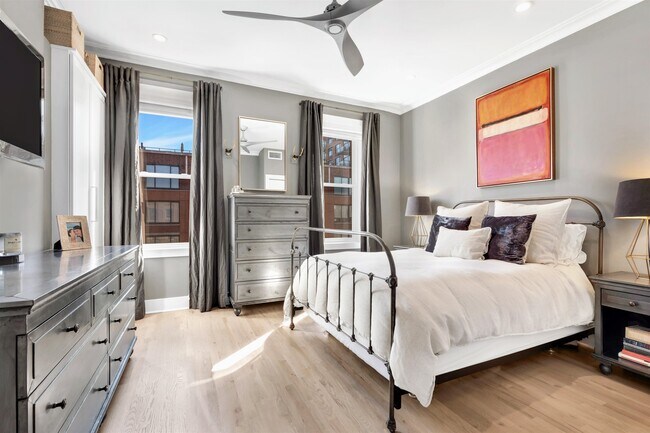 Photo - 1112 Hudson St