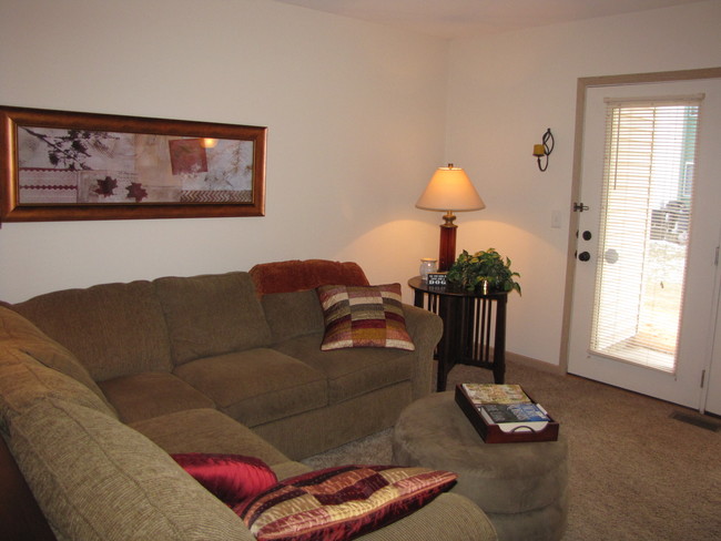 Country View Apartments
