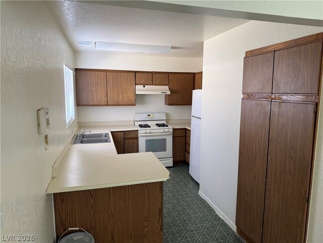 Photo - 3838 Terrazzo Ave