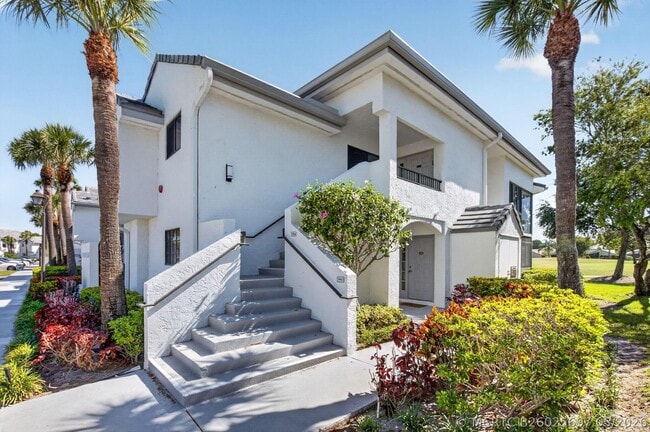 15694 Loch Maree Ln Unit 5903