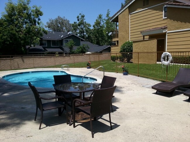 Photo - 8324 Vineyard Ave Unit B