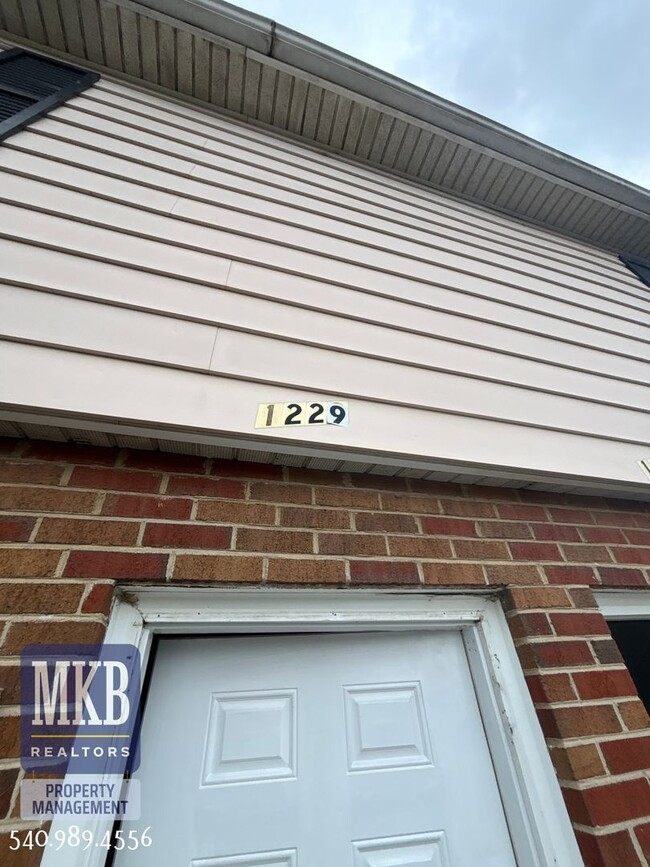 Photo - Ruddell Road Triplex Apartment Unit 1229 Ruddell