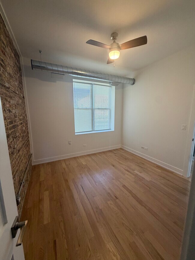 Photo - 2620 N Milwaukee Ave Unit 2620 n Milwaukee