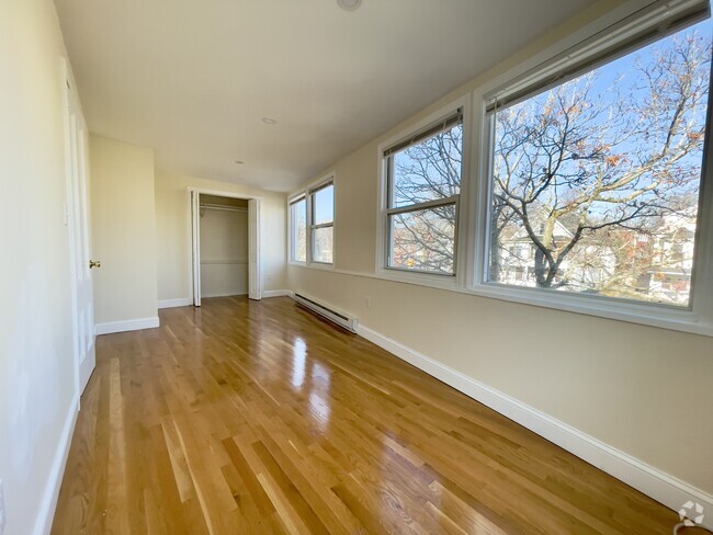 Building Photo - 2572 Massachusetts Ave Unit 2 Rental