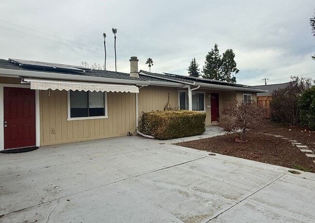 Building Photo - Remodeled 5 Bedroom 3 Bath Home in Desirable West San Jose Neighborhood