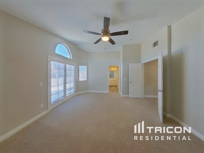 Photo - 1584 Bright View Dr