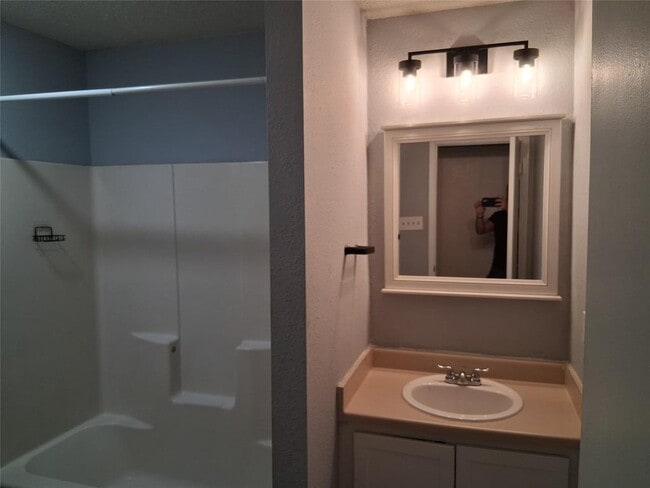 Photo - 2807 W Slaughter Ln