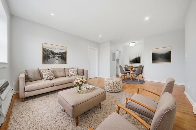 11 Schubert St