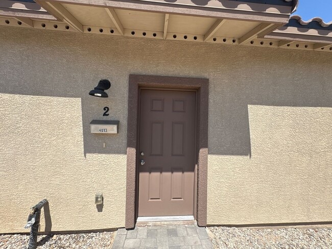 Photo - 4013 E 22nd St Unidad 4013 E 22nd St  2