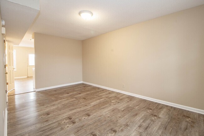 Photo - 1618-E Baltimore Drive