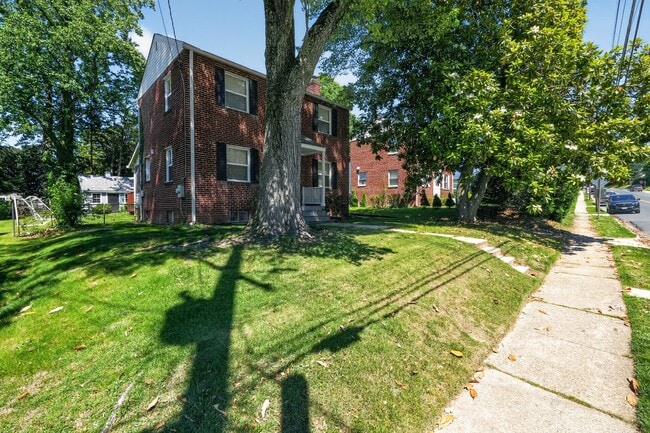 Photo - 2713 Arcola Ave