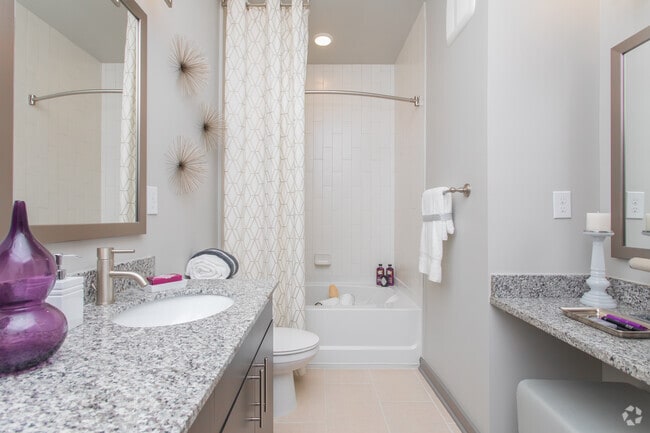 1BR, 1BA - 838SF