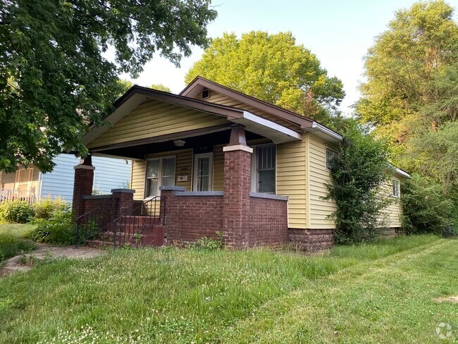 Building Photo - 1110 Clover St Rental