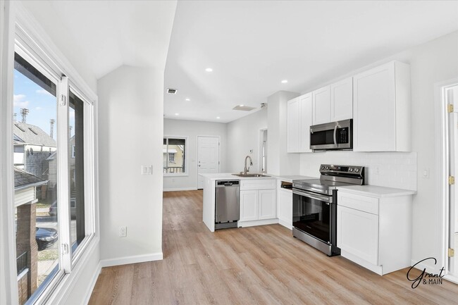 Photo - 3175-3177 Jacob - Grit and Grind Ventures LLC Unit 3177 Jacob