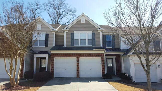 Beautiful Townhome located in the Blakeney... - Beautiful Townhome located in the Blakeney...