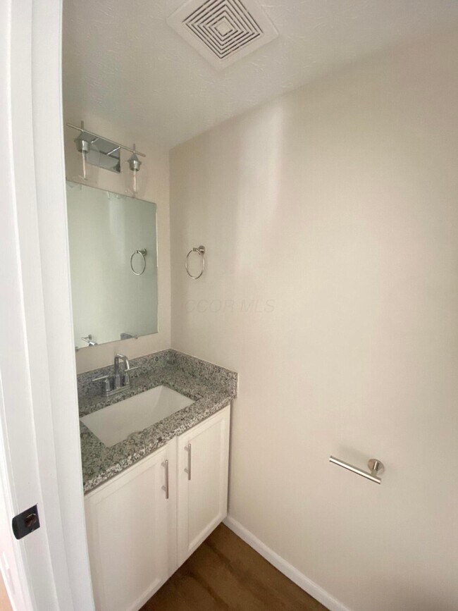 Photo - 6089 Pirthshire St Casa