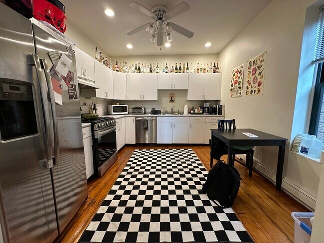 Photo - 1675 Washington St Unit 1