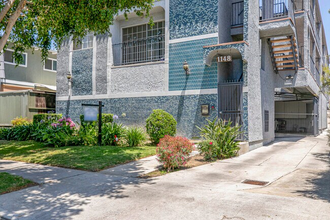 Photo - 1148 San Rafael Ave Unidad #7