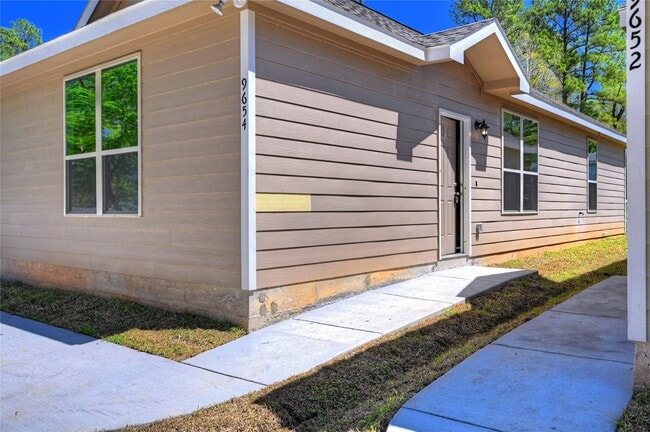 Photo - 11779 White Cedar St