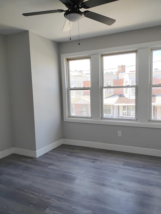 Photo - 527 S Redfield St