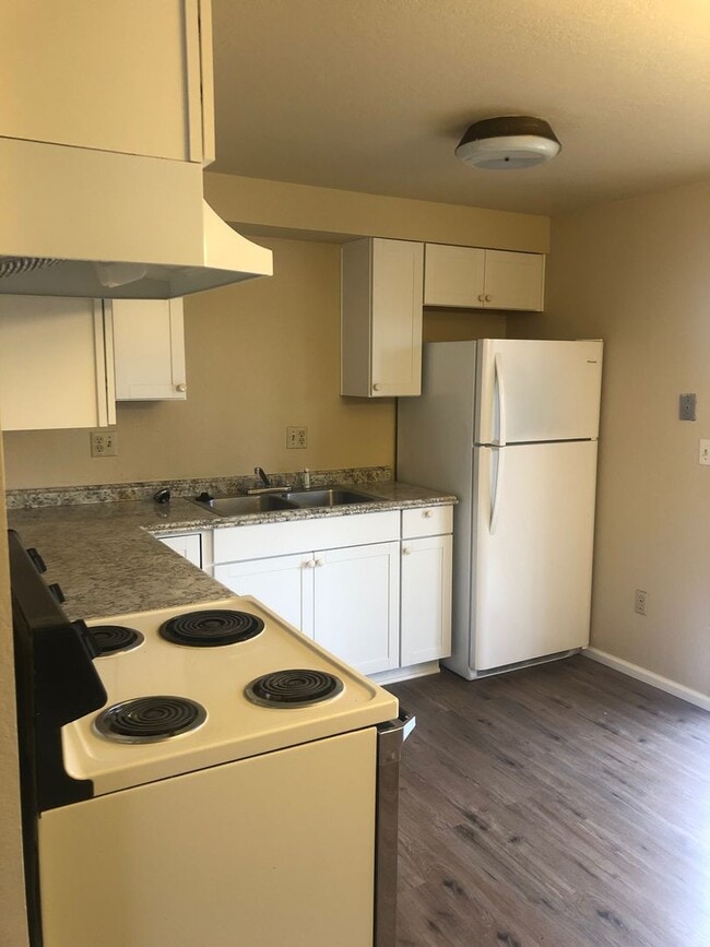 Photo - R202-206 Unit #206