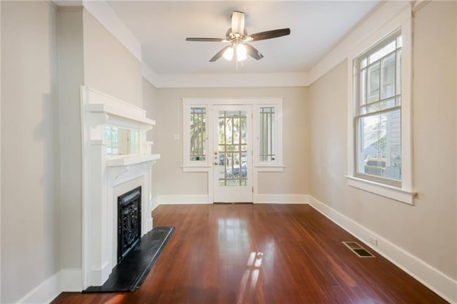 Photo - 7711 Sycamore St