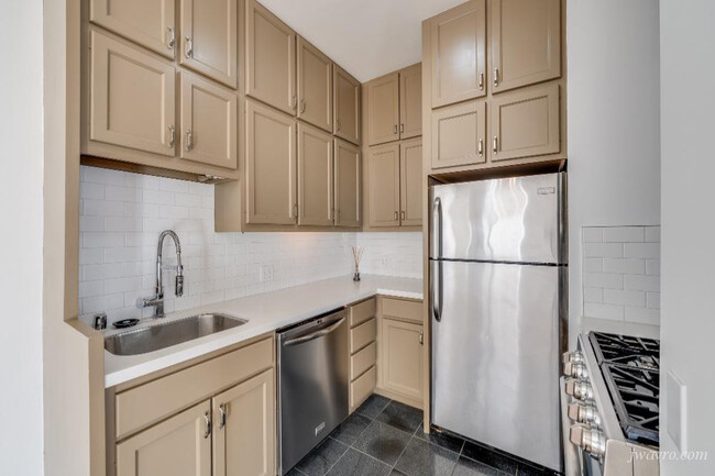 Photo - 1950 Gough St Condo Unit 206D