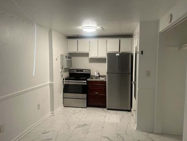 113 NW 11th St