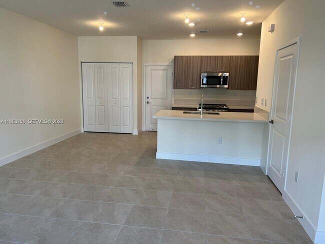 Photo - 4622 NW 83rd Path