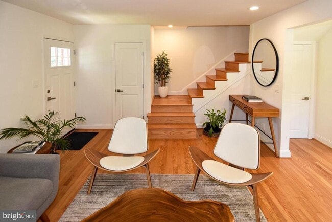 Photo - 4732 Ellicott St NW