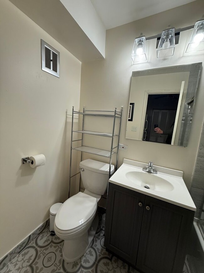 Photo - Studio with Parking Included Available Furnished Close to Transportation