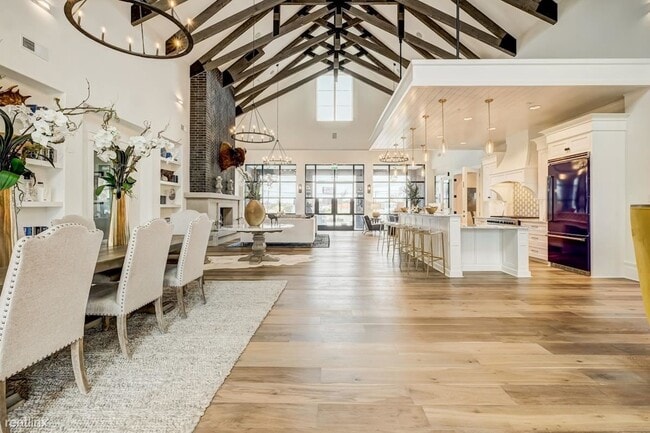 Photo - 1 br, 1 bath Condo - 14199 IH 35 Flat  1 Bath