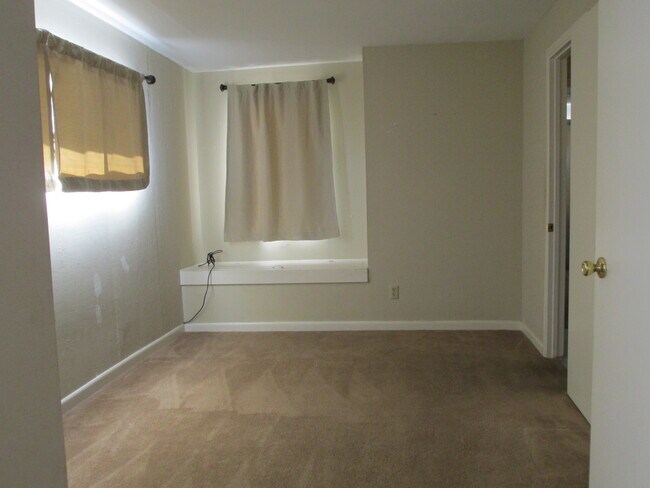 Photo - 420 W Rocalla Ave