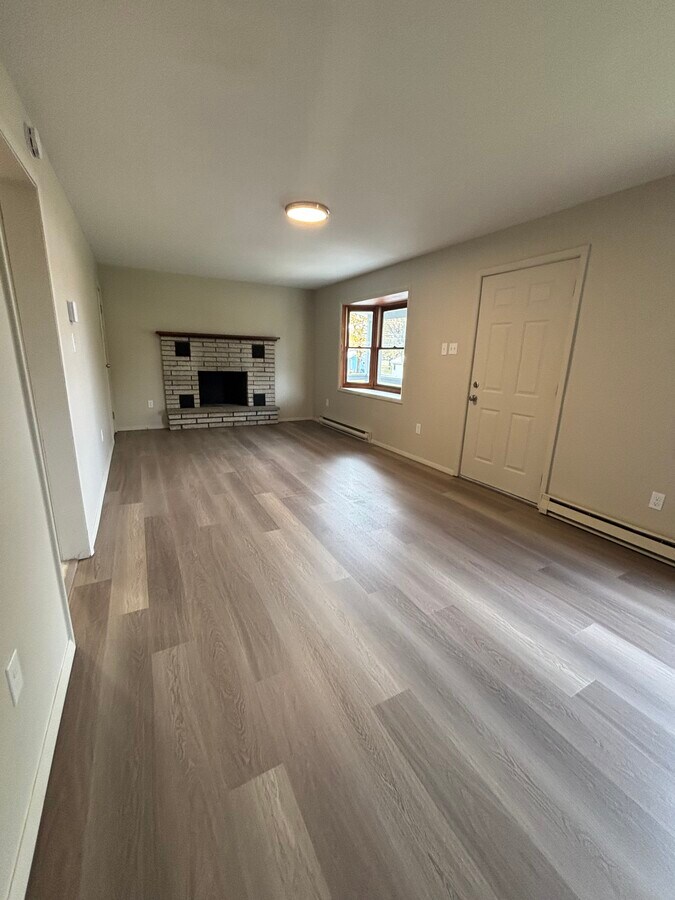657-659 Belmont Ave - 657-659 Belmont Ave