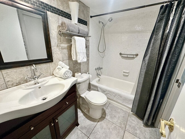 Photo - 3492 NE Causeway Blvd Unidad SI ID1537520P