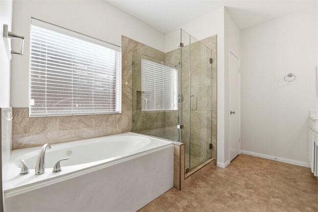 Building Photo - 14722 Trailbrook Dr