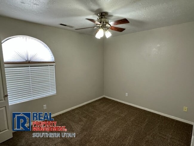 Photo - Downtown in Village Square