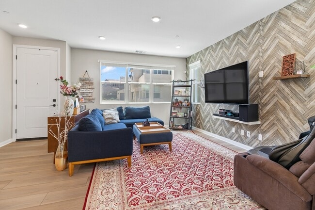 Photo - 1789 Whitmore Lp