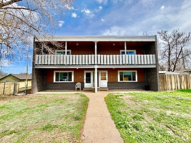 Building Photo - 680 McIntyre St Unit 680 Mc Intyre St Rental
