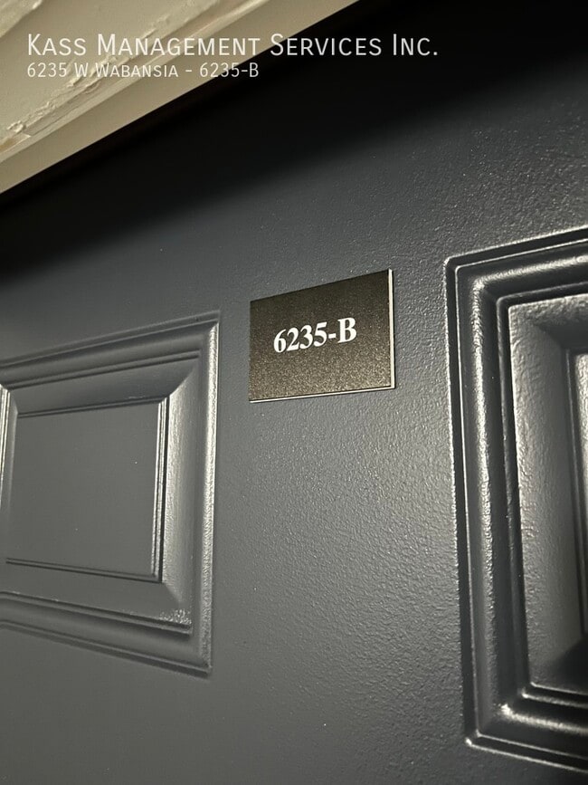 Building Photo - 6235 W Wabansia-6235-B Unit 6235-B