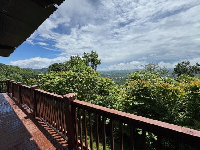 Central AVL - It's all about the view!!! - Central AVL - It's all about the view!!! House
