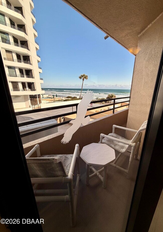 Photo - 3023 S Atlantic Ave Unidad 203